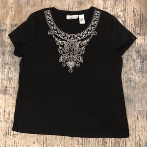 New direction black tee with white embroidery short sleeved tee size large